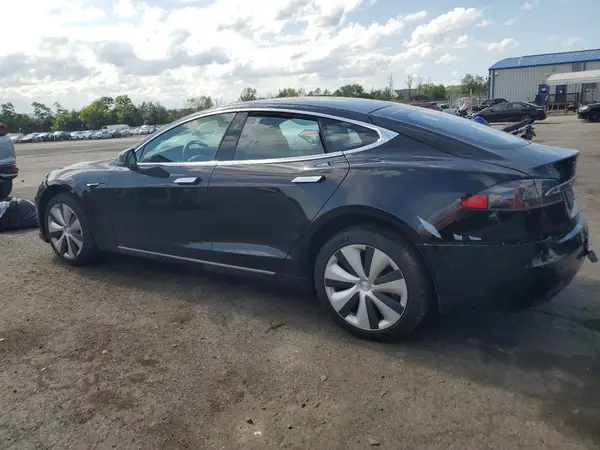 5YJSA1E29LF413563 2020 TESLA MODEL S - Image 2