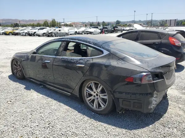 5YJSA1E29LF415944 2020 TESLA MODEL S - Image 2