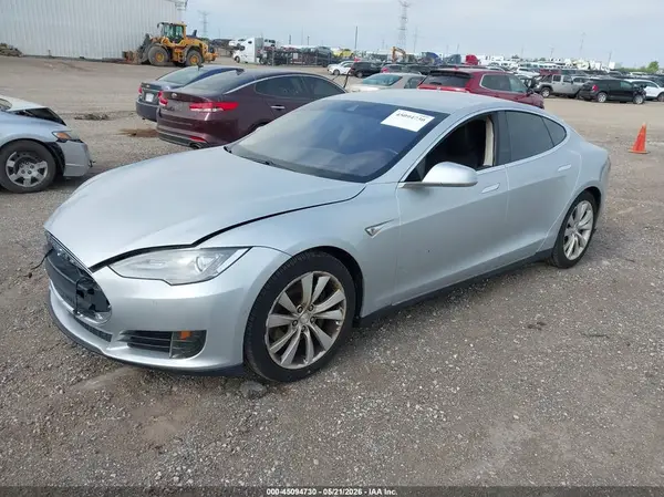 5YJSA1E2XGF130207 2016 TESLA MODEL S - Image 2