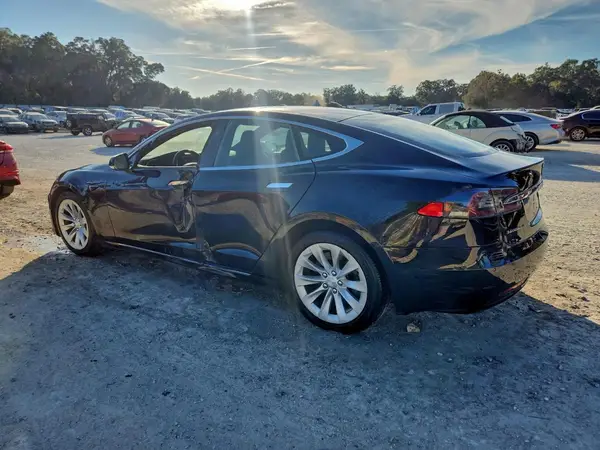 5YJSA1E2XHF185855 2017 TESLA MODEL S - Image 2