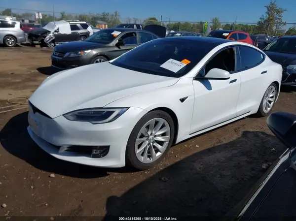 5YJSA1E2XHF187590 2017 TESLA MODEL S - Image 2