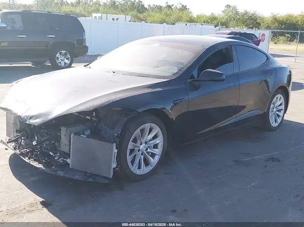 5YJSA1E2XHF194636 2017 TESLA MODEL S - Image 2