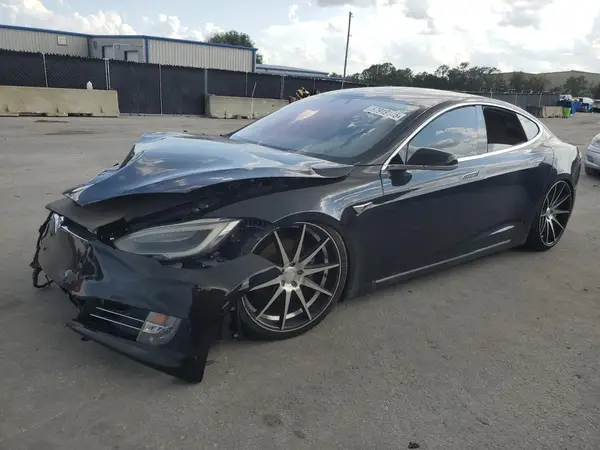 5YJSA1E2XHF194670 2017 TESLA MODEL S - Image 1