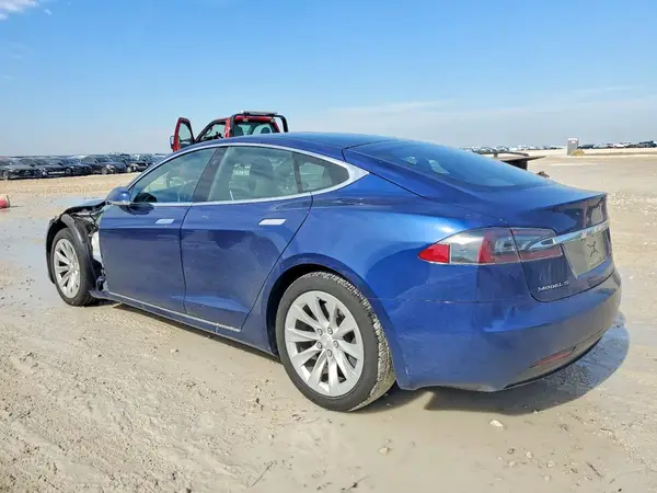 5YJSA1E2XHF198492 2017 TESLA MODEL S - Image 2