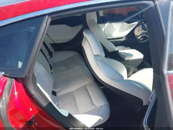 5YJSA1E2XJF243839 2018 TESLA MODEL S - Image 8