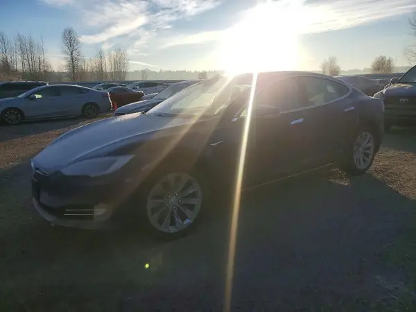 5YJSA1E2XJF245848 2018 TESLA MODEL S - Image 1