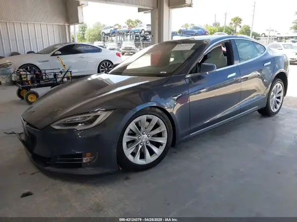 5YJSA1E2XJF246112 2018 TESLA MODEL S - Image 2