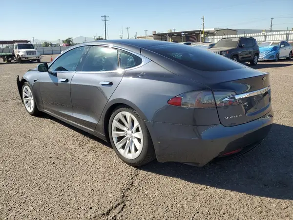 5YJSA1E2XJF246885 2018 TESLA MODEL S - Image 2
