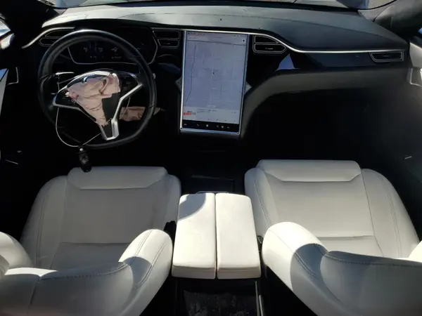 5YJSA1E2XJF246885 2018 TESLA MODEL S - Image 8