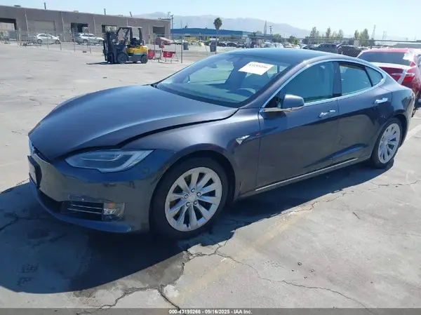 5YJSA1E2XJF247194 2018 TESLA MODEL S - Image 2