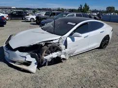 5YJSA1E2XJF248121 2018 TESLA MODEL S