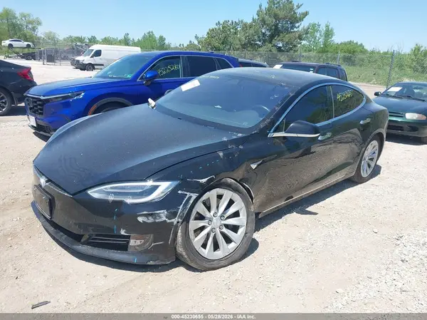 5YJSA1E2XJF252489 2018 TESLA MODEL S - Image 2