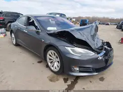 5YJSA1E2XJF252511 2018 TESLA MODEL S