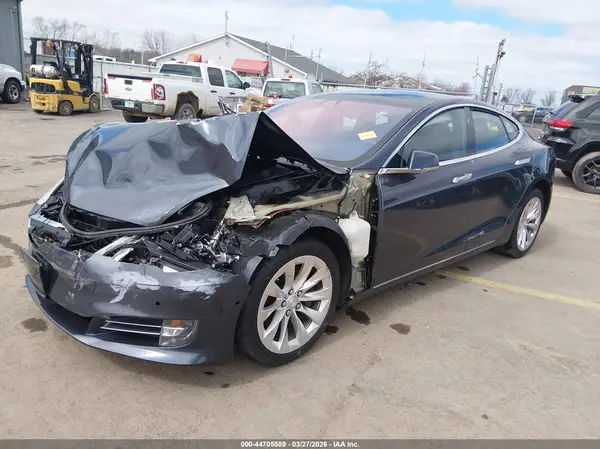 5YJSA1E2XJF252511 2018 TESLA MODEL S - Image 2