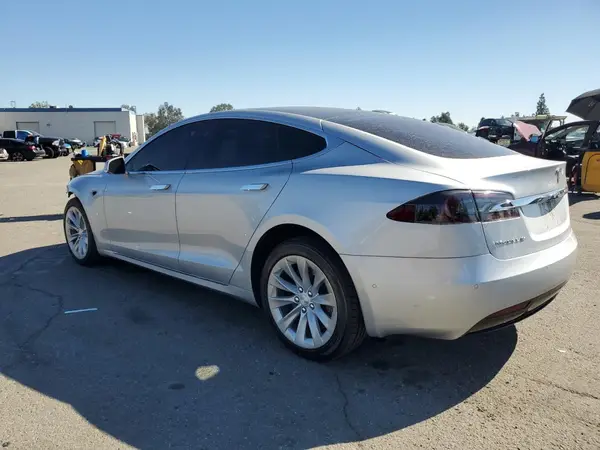 5YJSA1E2XJF259457 2018 TESLA MODEL S - Image 2