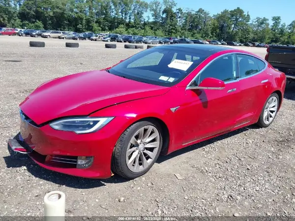 5YJSA1E2XJF260074 2018 TESLA MODEL S - Image 2