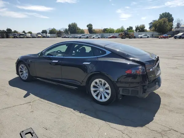 5YJSA1E2XJF265324 2018 TESLA MODEL S - Image 2