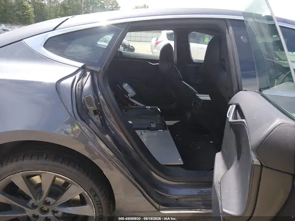 5YJSA1E2XJF271494 2018 TESLA MODEL S - Image 8