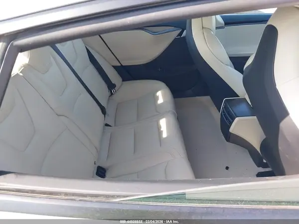 5YJSA1E2XJF274024 2018 TESLA MODEL S - Image 8