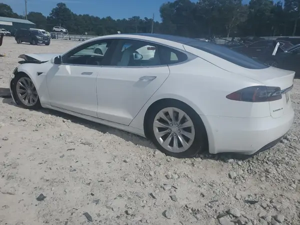 5YJSA1E2XJF277473 2018 TESLA MODEL S - Image 2