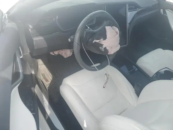 5YJSA1E2XJF277473 2018 TESLA MODEL S - Image 8