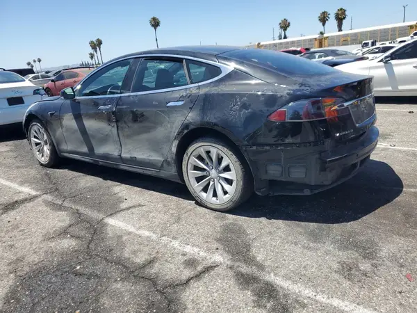 5YJSA1E2XJF280678 2018 TESLA MODEL S - Image 2