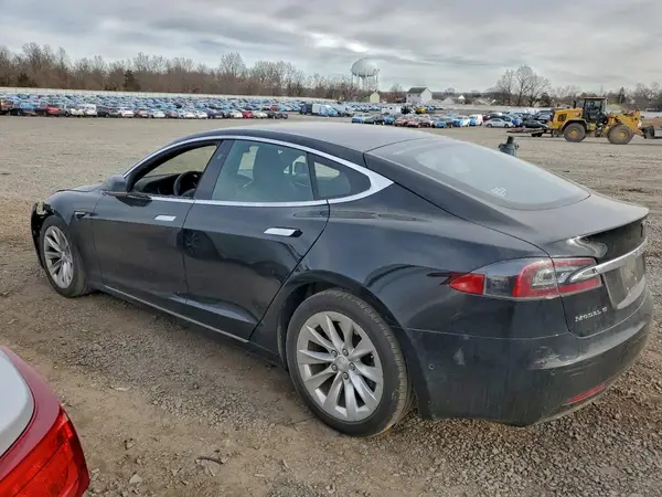 5YJSA1E2XJF286173 2018 TESLA MODEL S - Image 2