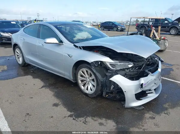 5YJSA1E2XJF287825 2018 TESLA MODEL S - Image 1