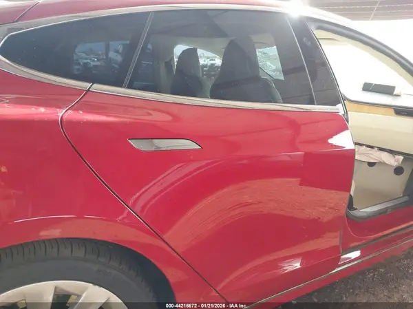 5YJSA1E2XJF295598 2018 TESLA MODEL S - Image 8