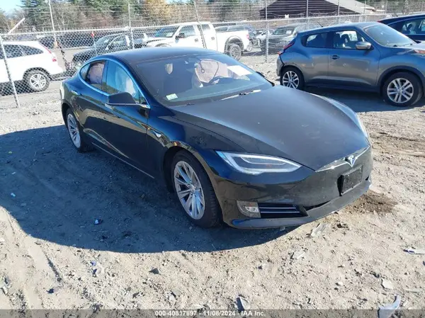 5YJSA1E2XJF297609 2018 TESLA MODEL S - Image 1