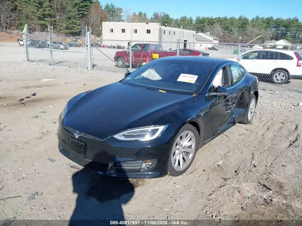 5YJSA1E2XJF297609 2018 TESLA MODEL S - Image 2