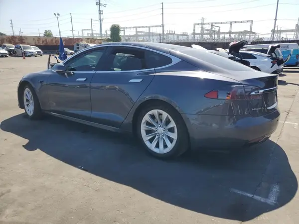 5YJSA1E2XKF305595 2019 TESLA MODEL S - Image 2