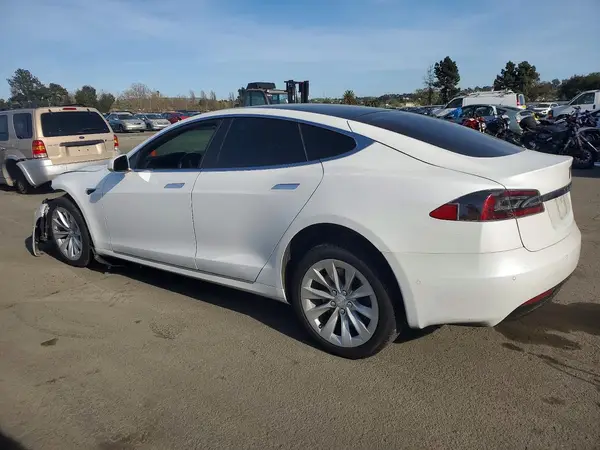 5YJSA1E2XKF312546 2019 TESLA MODEL S - Image 2