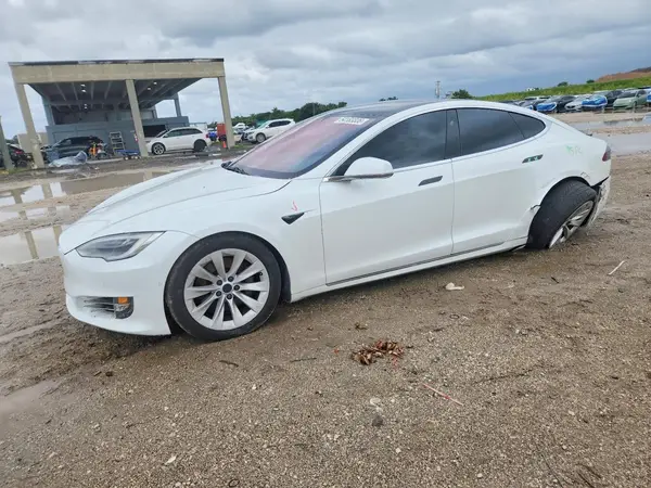 5YJSA1E2XLF367273 2020 TESLA MODEL S - Image 1