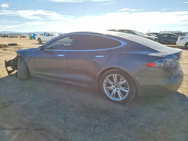 5YJSA1E2XLF415113 2020 TESLA MODEL S - Image 2