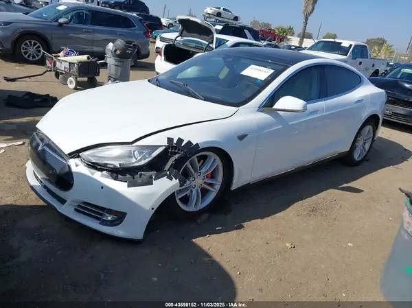 5YJSA1E40GF124403 2016 TESLA MODEL S - Image 2