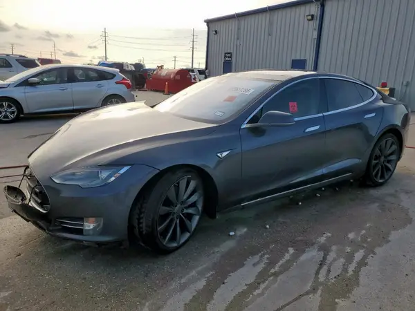 5YJSA1E40GF137717 2016 TESLA MODEL S - Image 1