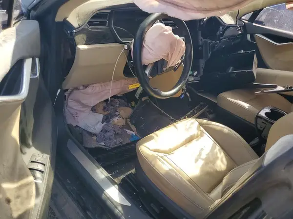 5YJSA1E40GF144585 2016 TESLA MODEL S - Image 8