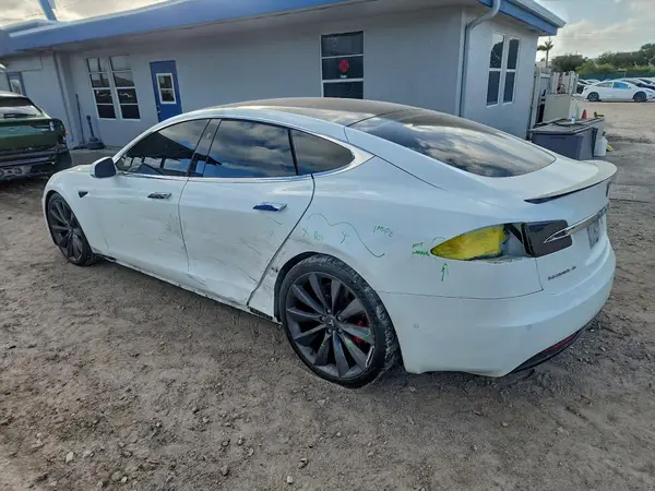 5YJSA1E40HF218816 2017 TESLA MODEL S - Image 2