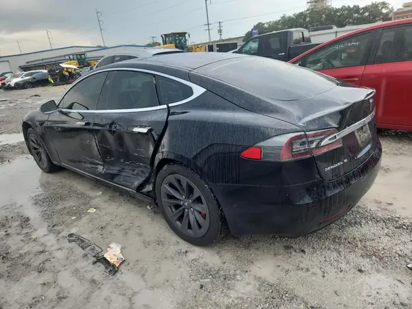 5YJSA1E40HF227807 2017 TESLA MODEL S - Image 2