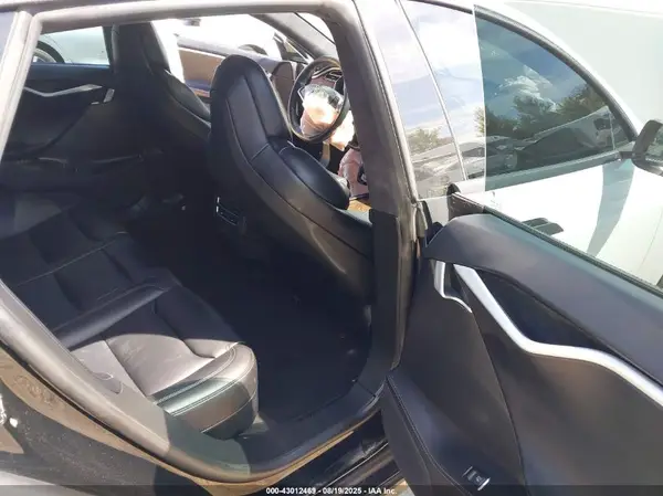 5YJSA1E40JF243060 2018 TESLA MODEL S - Image 8