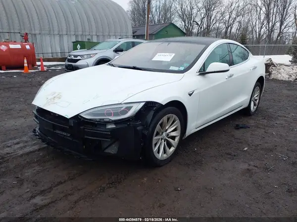 5YJSA1E40JF244872 2018 TESLA MODEL S - Image 2