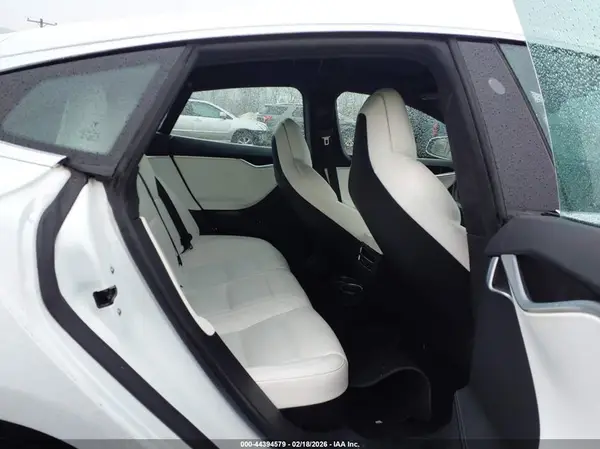 5YJSA1E40JF244872 2018 TESLA MODEL S - Image 8