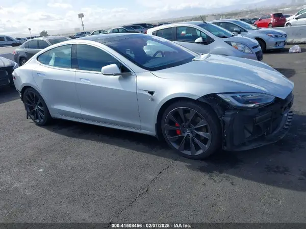 5YJSA1E40JF260585 2018 TESLA MODEL S - Image 1