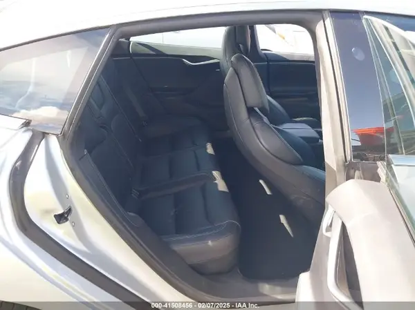 5YJSA1E40JF260585 2018 TESLA MODEL S - Image 8