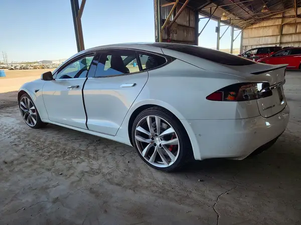 5YJSA1E41GF169995 2016 TESLA MODEL S - Image 2