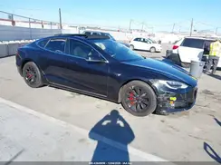 5YJSA1E41JF257694 2018 TESLA MODEL S