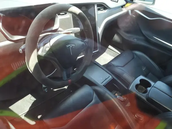 5YJSA1E41JF258201 2018 TESLA MODEL S - Image 8