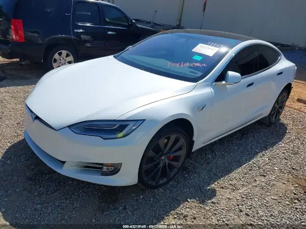 5YJSA1E41LF364165 2020 TESLA MODEL S - Image 2