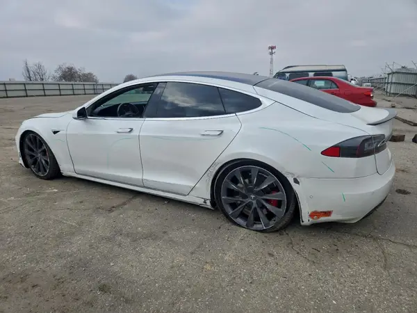 5YJSA1E41LF398669 2020 TESLA MODEL S - Image 2